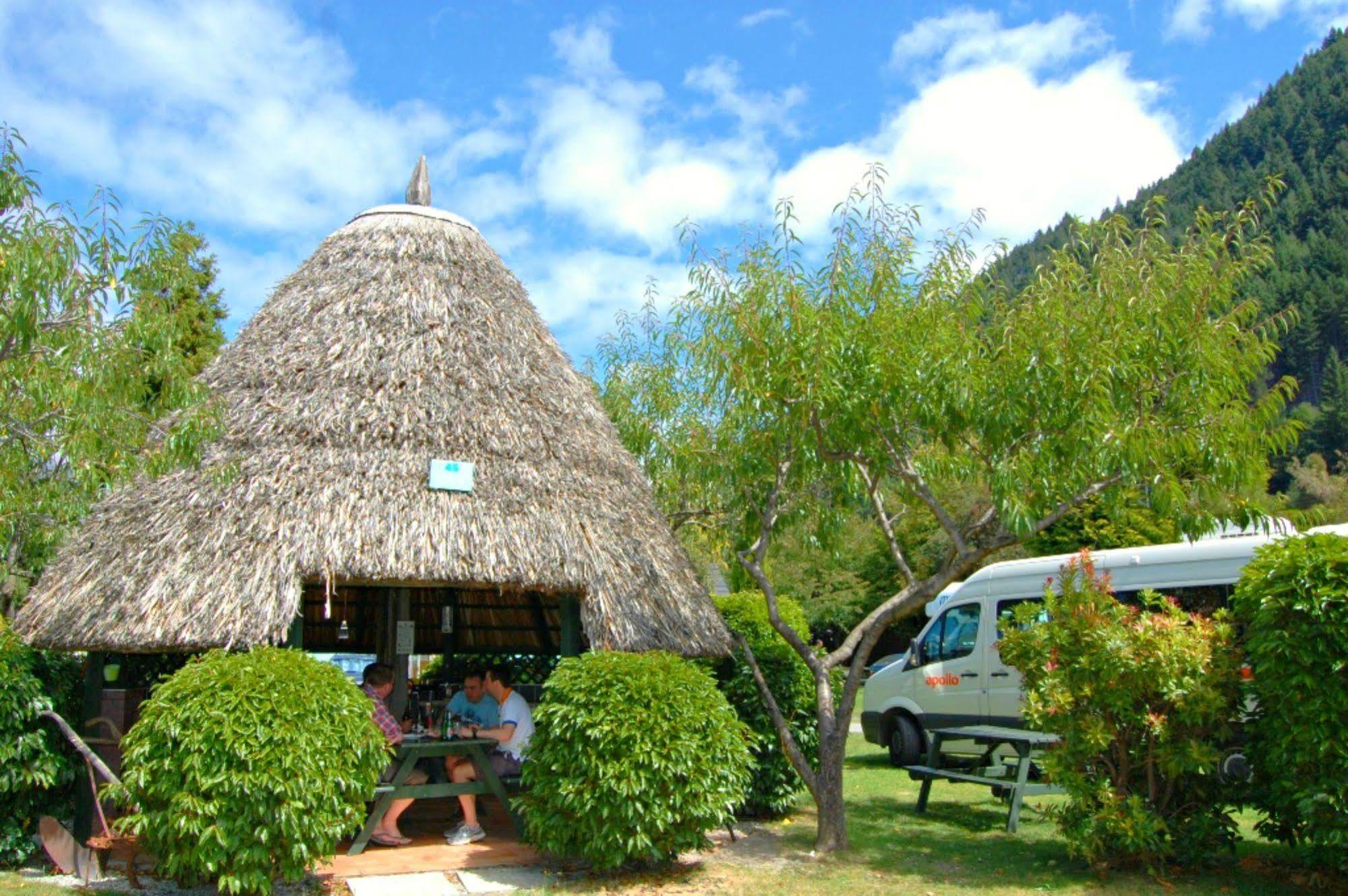 Queenstown Holiday Park Creeksyde Exterior foto